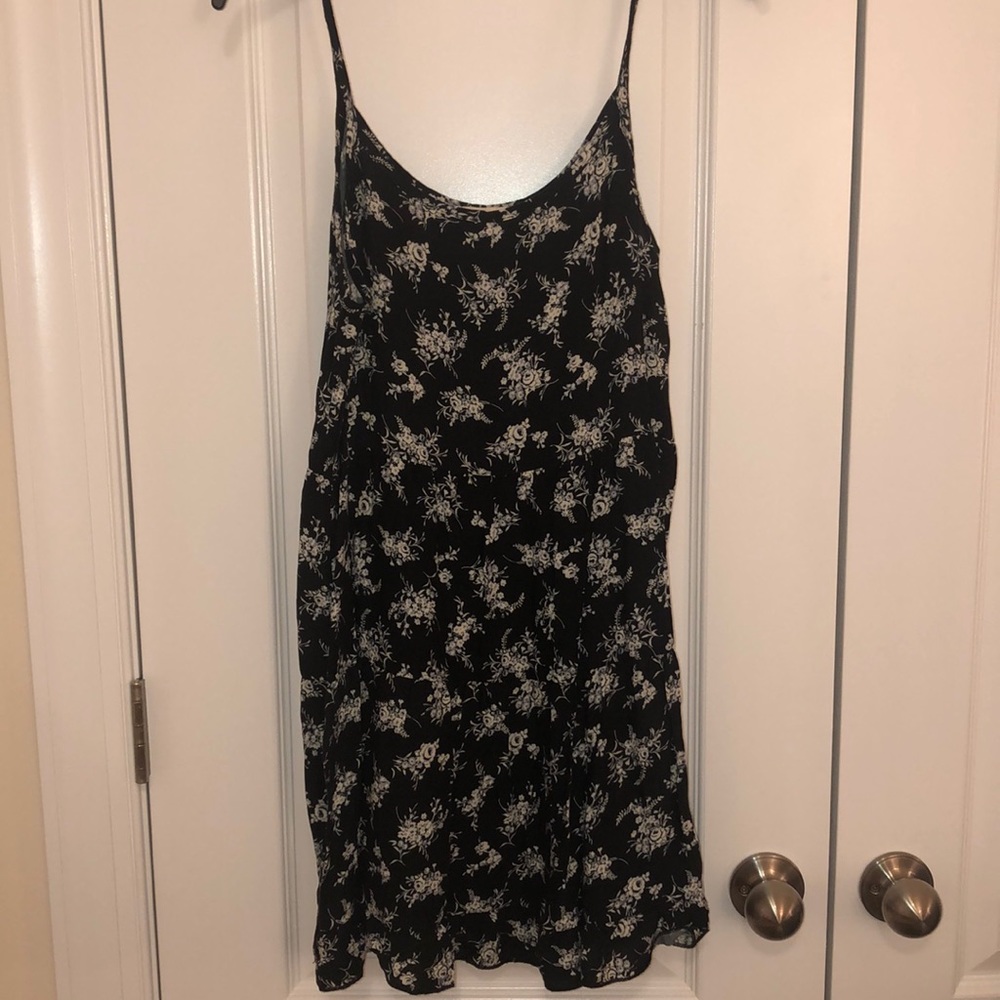 Miss Daisy Mini Dress
